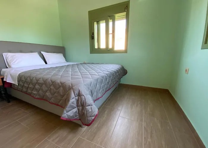 Acrocorinthos House