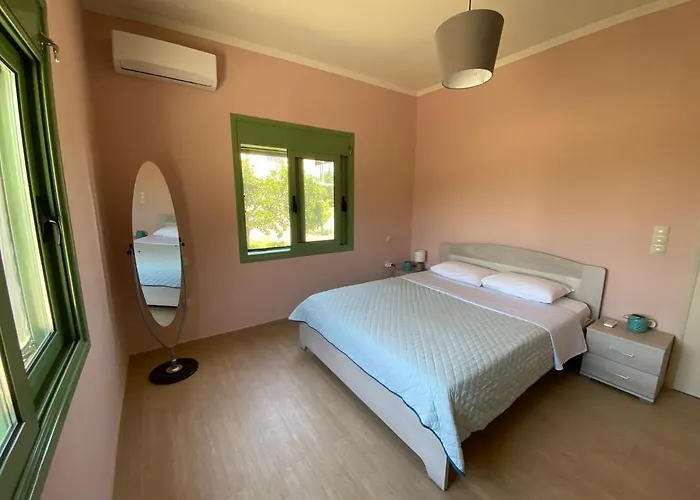 Acrocorinthos House